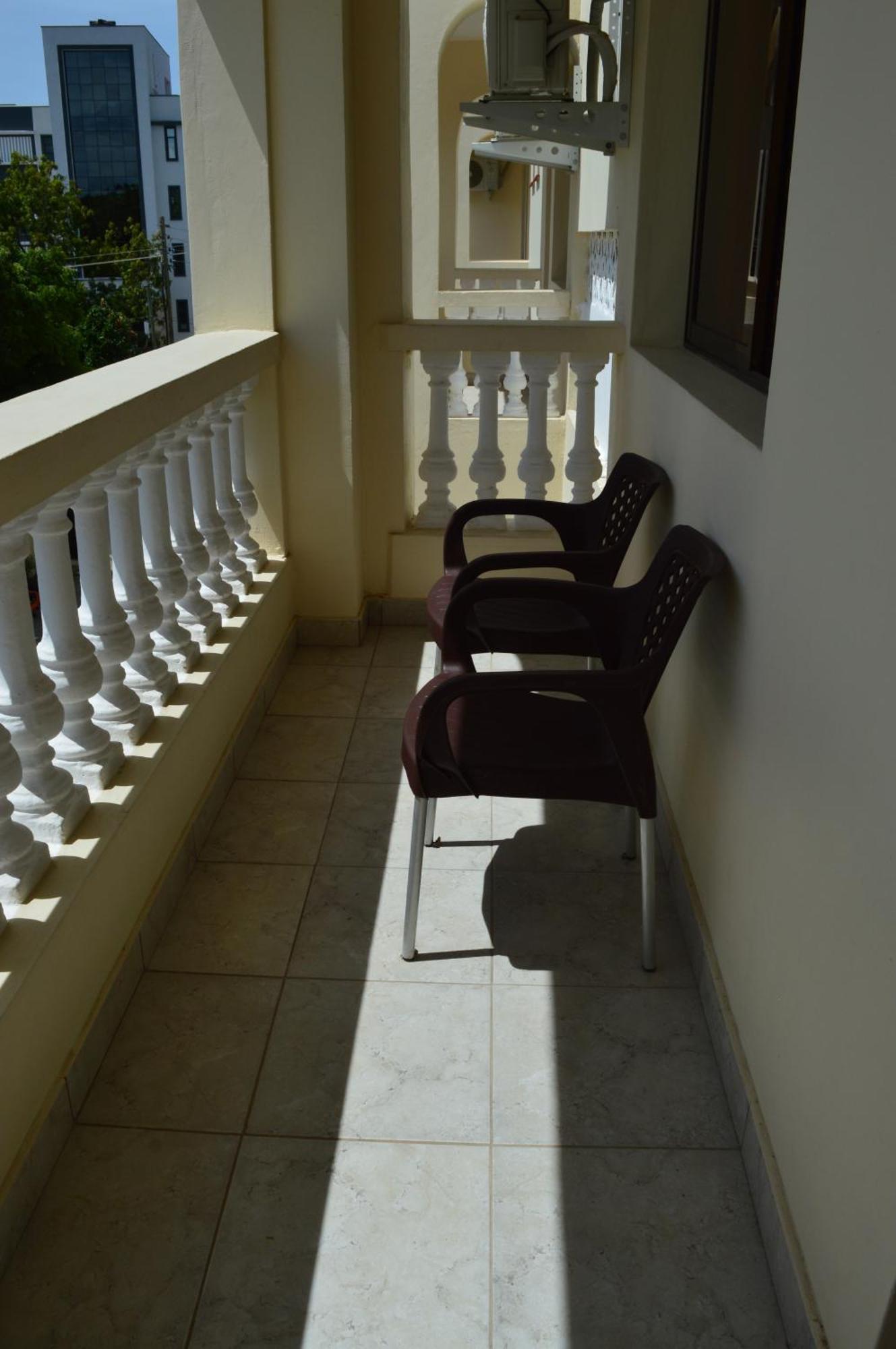 Hotel Tiffany Mombasa Bagian luar foto