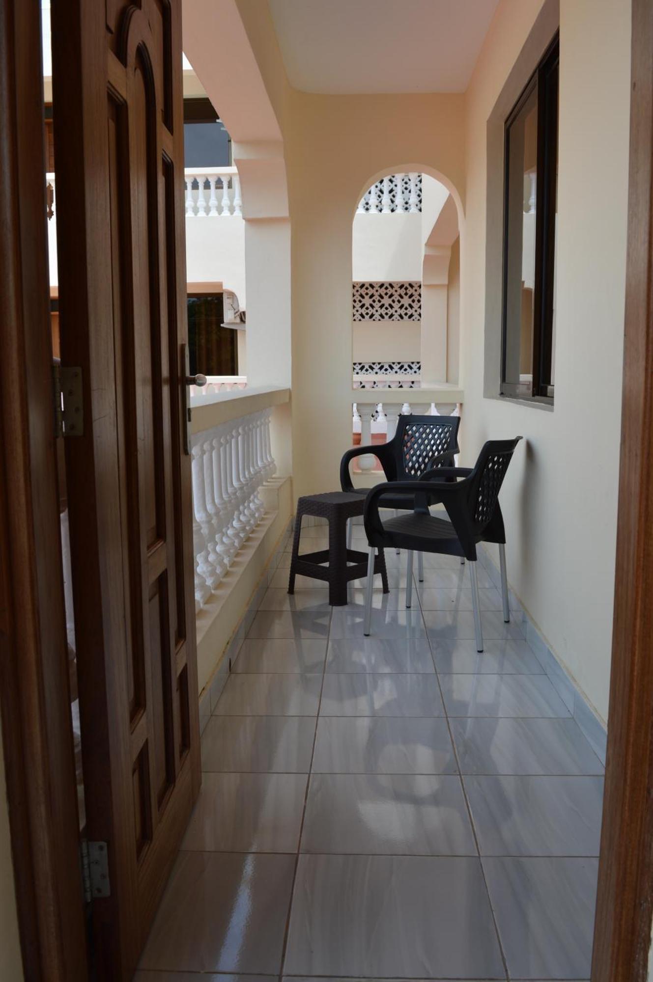 Hotel Tiffany Mombasa Bagian luar foto